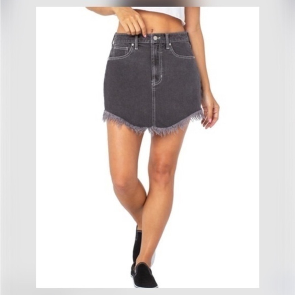 Celebrity Pink Washed Out Black Frayed Fringed Hem Mini Skirt Pockets 15/32